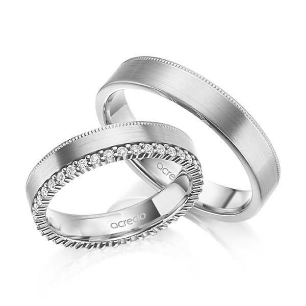 Set Klassieke Memoire-trouwringen in witgoud 14 kt. volledig gezet met in totaal 0,38 ct. tw/si van acredo