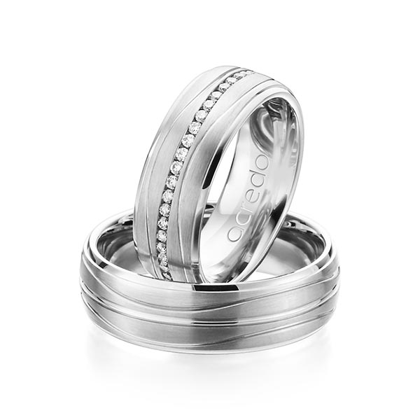 Set Klassieke Memoire-trouwringen in witgoud 14 kt. volledig gezet met in totaal 0,46 ct. Briljant tw/si van acredo