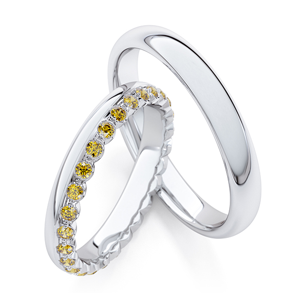 Set Klassieke Memoire-trouwringen in witgoud 14 kt. volledig gezet met in totaal 0,54 ct. Geel van Steinberg