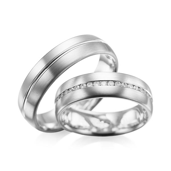 Set Klassieke Memoire-trouwringen in witgoud 14 kt. volledig gezet met in totaal 0,615 ct. Briljant tw/si van acredo