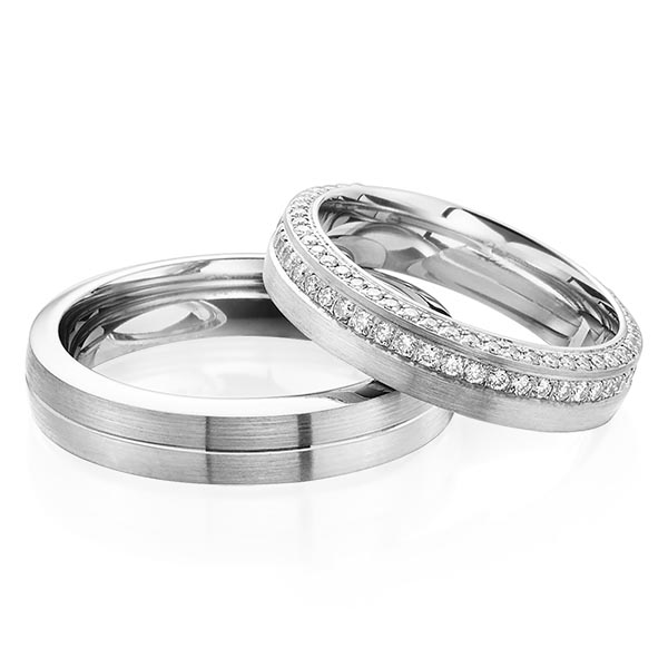 Set Klassieke Memoire-trouwringen in witgoud 14 kt. volledig gezet met in totaal 0,72 ct. Briljant tw/si van Steinberg