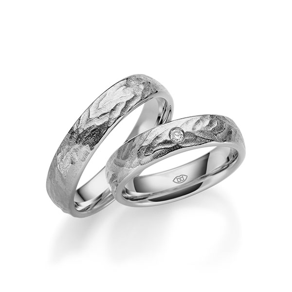 Set Klassieke trouwringen in 600 Platinahoudend metaal (60%) met in totaal 0,03 ct. Briljant tw/si van Eternal Touch