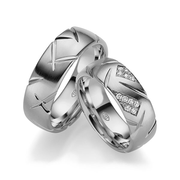 Set Klassieke trouwringen in 600 Platinahoudend metaal (60%) met in totaal 0,105 ct. Briljant tw/si van Eternal Touch