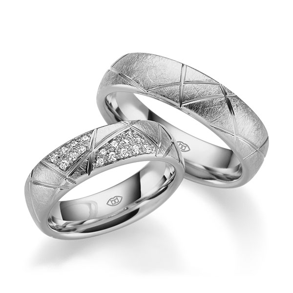 Set Klassieke trouwringen in 600 Platinahoudend metaal (60%) met in totaal 0,14 ct. Briljant tw/si van Eternal Touch