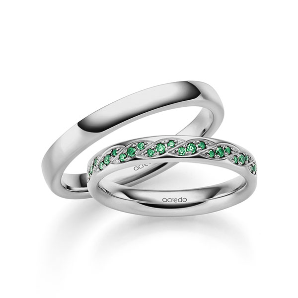 Set klassieke trouwringen in 600 Platinahoudend metaal (60%) met in totaal 0,34 ct. Briljant van acredo