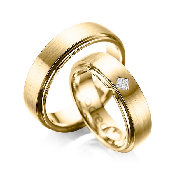 Set Klassieke trouwringen in buiten geelgoud 14 kt. , binnen geelgoud 14 kt. met in totaal 0,1 ct. Princess-Diamant tw/si van acredo - A-1061-8