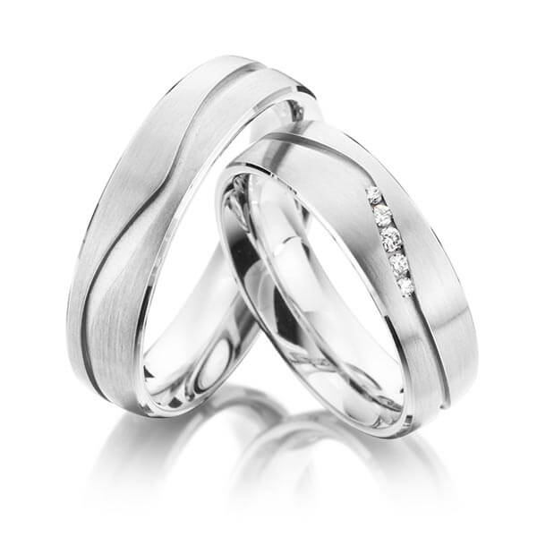 Set Klassieke trouwringen in buiten grijsgoud 14 kt. , binnen grijsgoud 14 kt. met in totaal 0,07 ct. Briljant tw/si van Eternal Touch