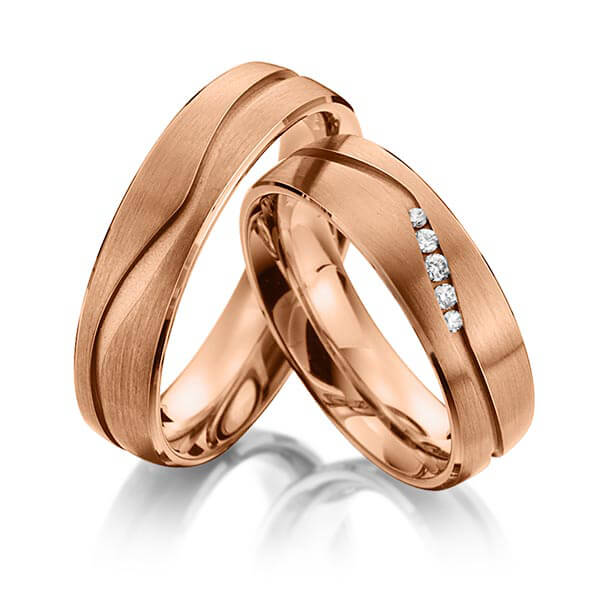 Set Klassieke trouwringen in buiten roodgoud 14 kt. , binnen roodgoud 14 kt. met in totaal 0,07 ct. Briljant tw/si van Eternal Touch