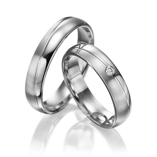 Set Klassieke trouwringen in dark grey gold 14 kt. met in totaal 0,015 ct. Briljant tw/si van Steinberg - Q-1386-15