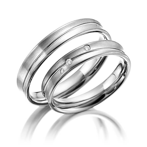 Set Klassieke trouwringen in dark grey gold 14 kt. met in totaal 0,03 ct. Briljant tw/si van acredo - A-3009-5 Set Klassieke trouwringen in dark grey gold 14 kt. met in totaal 0,03 ct. Briljant tw/si van acredo - A-3009-5