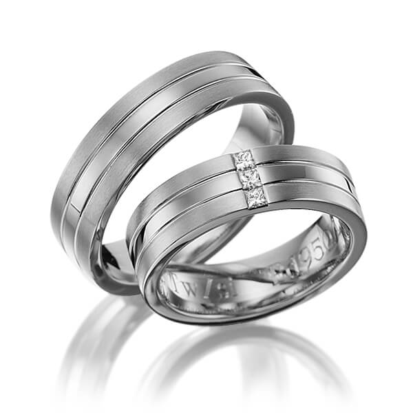 Set Klassieke trouwringen in dark grey gold 14 kt. met in totaal 0,12 ct. Princess-Diamant tw/si van Eternal Touch - Y-1148-4 Set Klassieke trouwringen in dark grey gold 14 kt. met in totaal 0,12 ct. Princess-Diamant tw/si van Eternal Touch - Y-1148-4