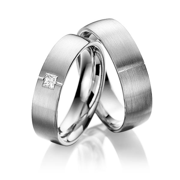 Set Klassieke trouwringen in dark grey gold 14 kt. met in totaal 0,1 ct. Princess-Diamant tw,vs van Eternal Touch