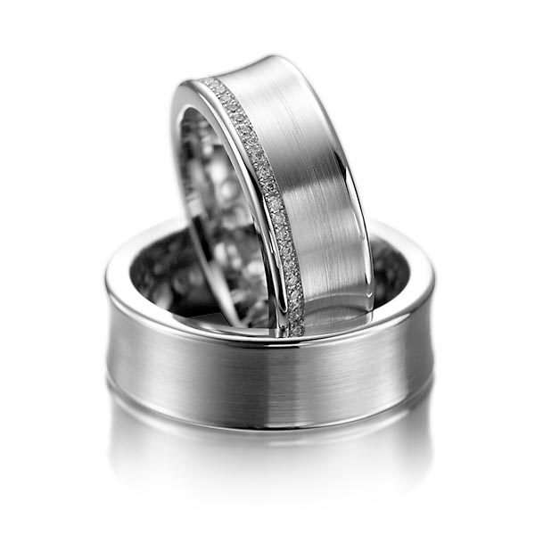 Set klassieke trouwringen in dark grey gold 14 kt. met in totaal 0,28 ct. Briljant tw/si van acredo - A-1058-2 Set klassieke trouwringen in dark grey gold 14 kt. met in totaal 0,28 ct. Briljant tw/si van acredo - A-1058-2