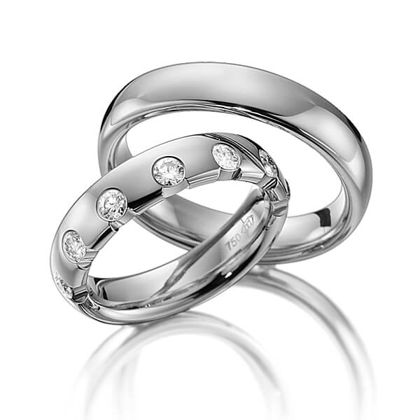Set klassieke trouwringen in dark grey gold 14 kt. met in totaal 0,49 ct. Briljant tw/si van Steinberg