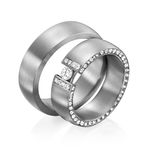 Set klassieke trouwringen in dark grey gold 14 kt. met in totaal 0,63 ct. Briljant tw/si tw,vs van Eternal Touch