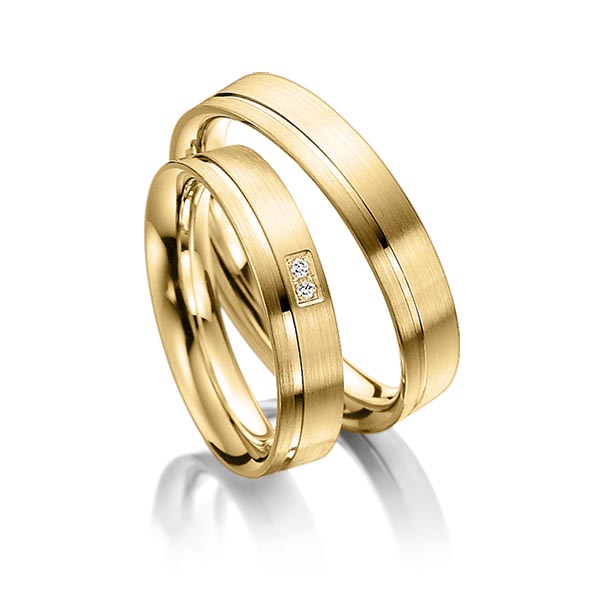 Set Klassieke trouwringen in geel 9 kt. goudhoudend metaal (37,5%) met in totaal 0,02 ct. Briljant tw/si van Steinberg - Q-1401-3