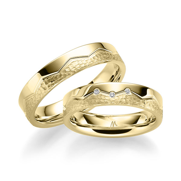 Set Klassieke trouwringen in geelgoud 14 kt. , hamerslag met in totaal 0,03 ct. Briljant tw/si van Merii - M-1313-1