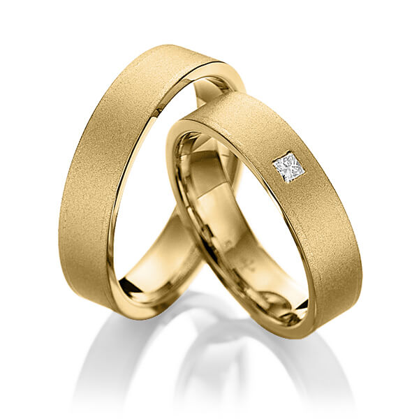 Set klassieke trouwringen in geelgoud 14 kt. met in totaal 0,03 ct. Princess-Diamant tw,vs van Merii - M-1146-6 Set klassieke trouwringen in geelgoud 14 kt. met in totaal 0,03 ct. Princess-Diamant tw,vs van Merii - M-1146-6