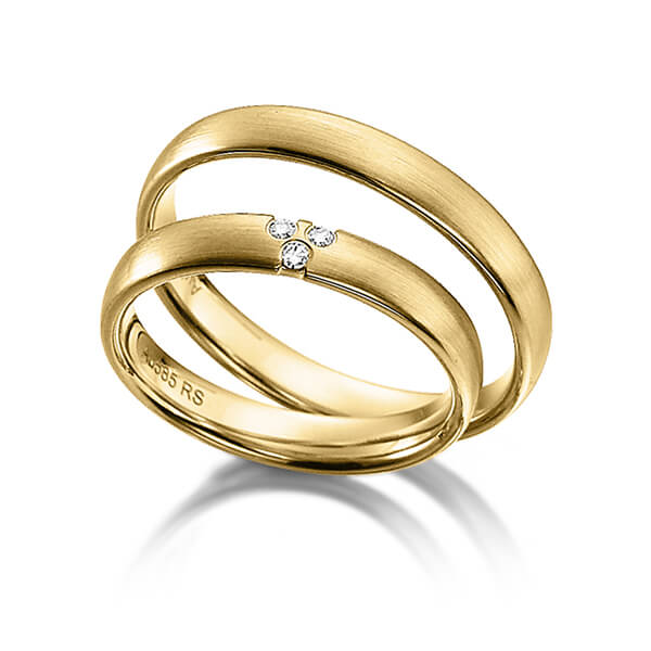 Set klassieke trouwringen in geelgoud 14 kt. met in totaal 0,045 ct. Briljant tw/si van acredo - S-1118-1