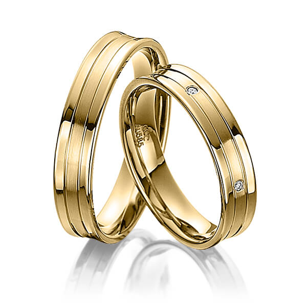 Set Klassieke trouwringen in geelgoud 14 kt. met in totaal 0,04 ct. Briljant tw/si van acredo - A-4010-5 Set Klassieke trouwringen in geelgoud 14 kt. met in totaal 0,04 ct. Briljant tw/si van acredo - A-4010-5