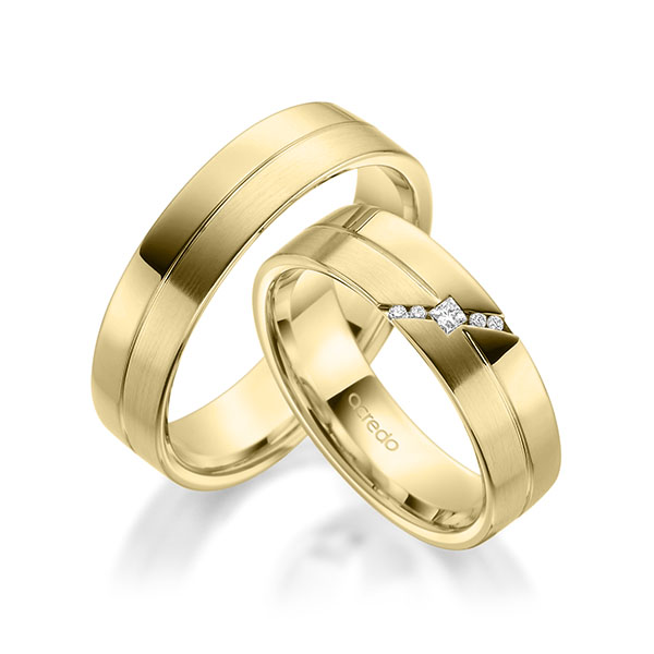 Set Klassieke trouwringen in geelgoud 14 kt. met in totaal 0,05 ct. Briljant & Princess-Diamant tw/si van acredo