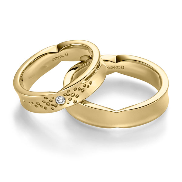 Set Klassieke trouwringen in geelgoud 14 kt. met in totaal 0,05 ct. Briljant tw/si van acredo