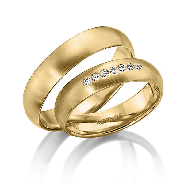 Set klassieke trouwringen in geelgoud 14 kt. met in totaal 0,105 ct. Briljant tw/si van acredo - S-1122-2