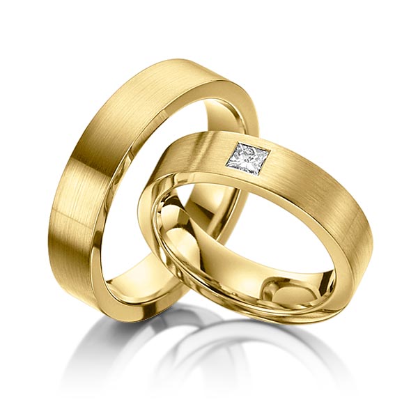 Set klassieke trouwringen in geelgoud 14 kt. met in totaal 0,12 ct. Princess-Diamant tw/si van Steinberg
