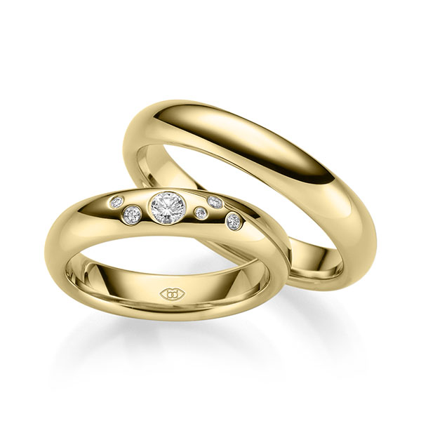 Set Klassieke trouwringen in geelgoud 14 kt. met in totaal 0,146 ct. Briljant tw/si 