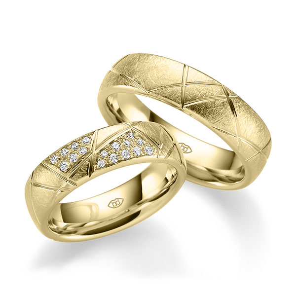 Set Klassieke trouwringen in geelgoud 14 kt. met in totaal 0,14 ct. Briljant tw/si van Eternal Touch