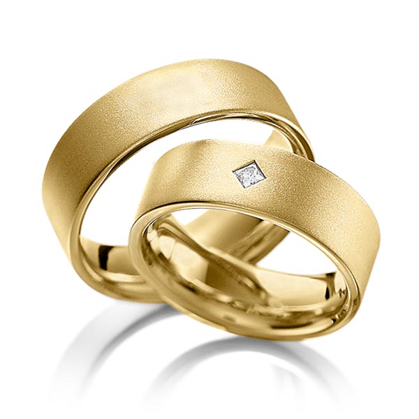 Set klassieke trouwringen in geelgoud 14 kt. met in totaal 0,1 ct. Princess-Diamant tw,vs van acredo - A-1093-4