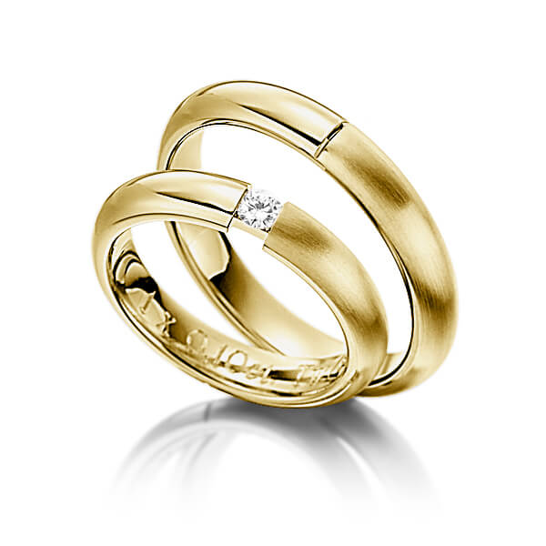 Set Klassieke trouwringen in geelgoud 14 kt. met in totaal 0,25 ct. Briljant tw/si van Eternal Touch
