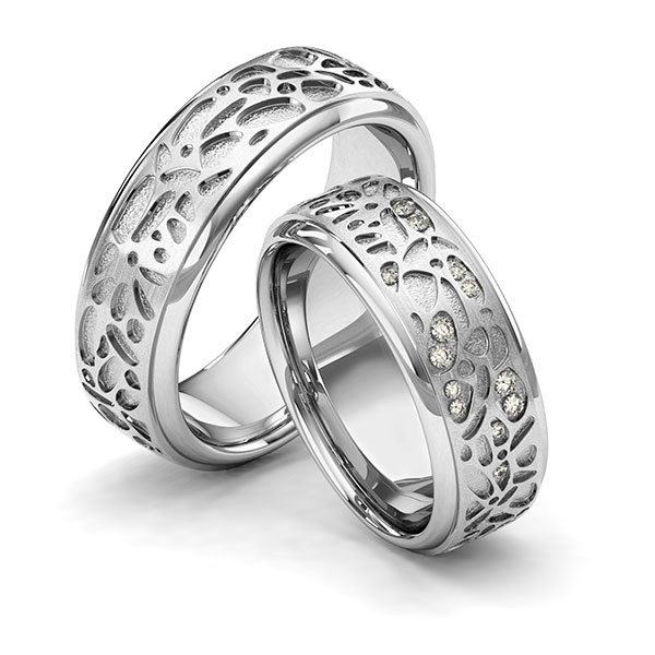 Set Klassieke trouwringen in grijsgoud 14 kt. Laser Structuur met in totaal 0,1 ct. Briljant tw/si van Eternal Touch