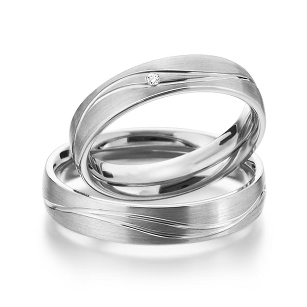 Set Klassieke trouwringen in grijsgoud 14 kt. met in totaal 0,015 ct. Briljant tw/si van Eternal Touch