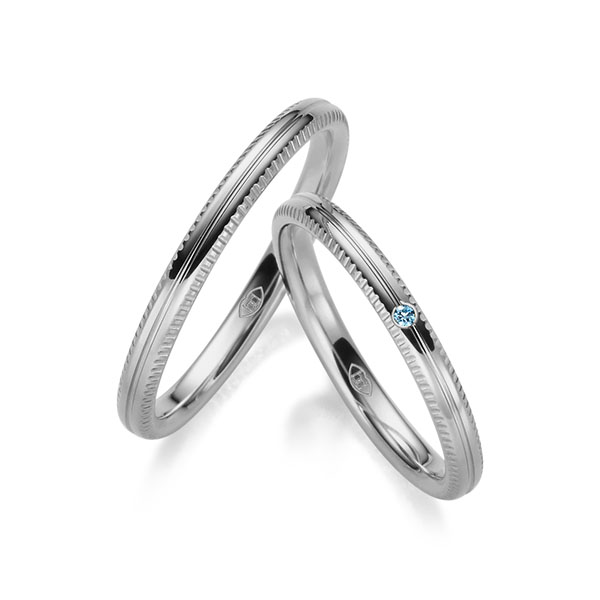 Set Klassieke trouwringen in grijsgoud 14 kt. met in totaal 0,01 ct. Briljant skyblue 
