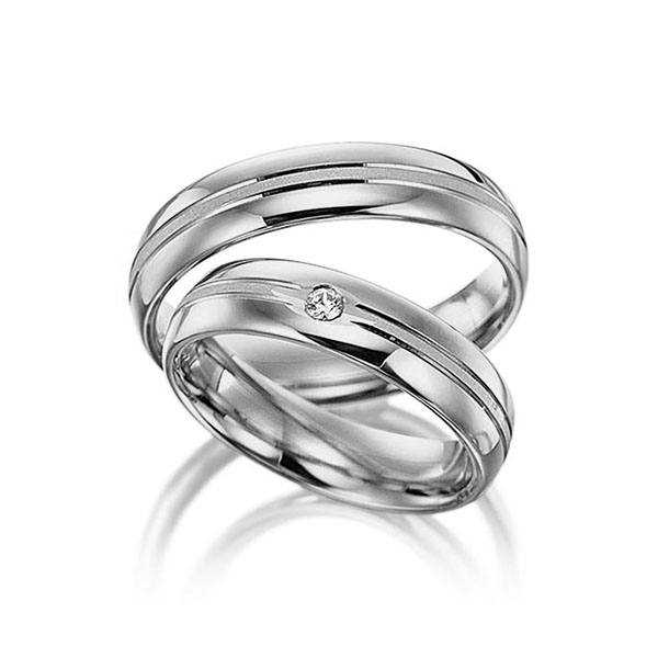 Set Klassieke trouwringen in grijsgoud 14 kt. met in totaal 0,025 ct. Briljant tw/si van Merii