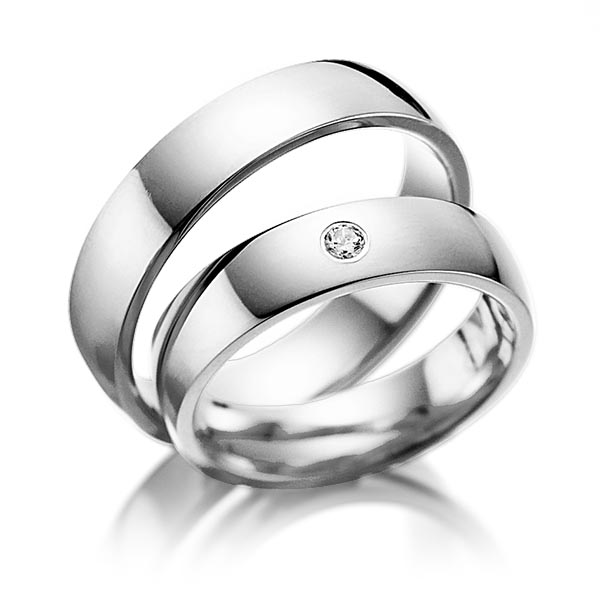 Set klassieke trouwringen in grijsgoud 14 kt. met in totaal 0,02 ct. Briljant tw/si van Merii