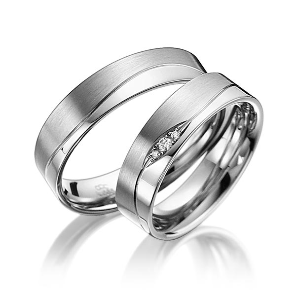 Set Klassieke trouwringen in grijsgoud 14 kt. met in totaal 0,03 ct. Briljant tw/si van acredo - A-3012-3 Set Klassieke trouwringen in grijsgoud 14 kt. met in totaal 0,03 ct. Briljant tw/si van acredo - A-3012-3