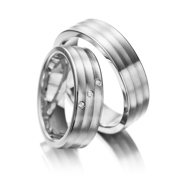 Set Klassieke trouwringen in grijsgoud 14 kt. met in totaal 0,03 ct. Briljant tw/si van Eternal Touch