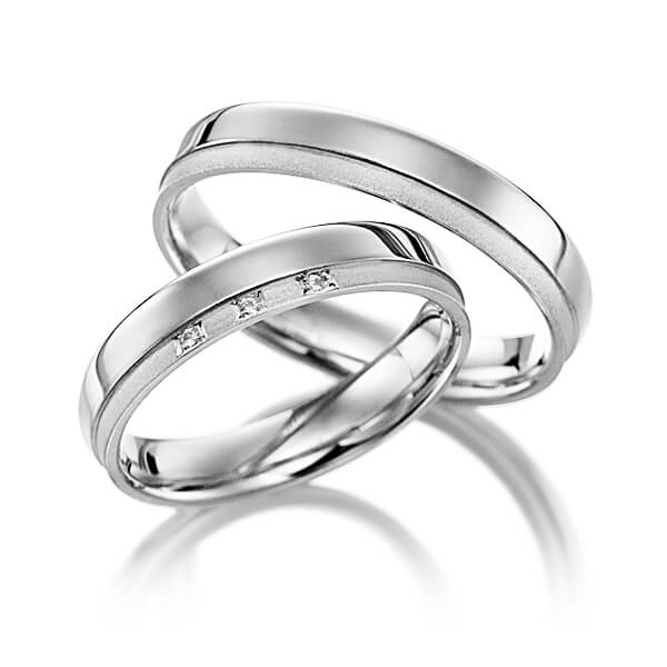 Set Klassieke trouwringen in grijsgoud 14 kt. met in totaal 0,03 ct. Briljant tw/si van Merii