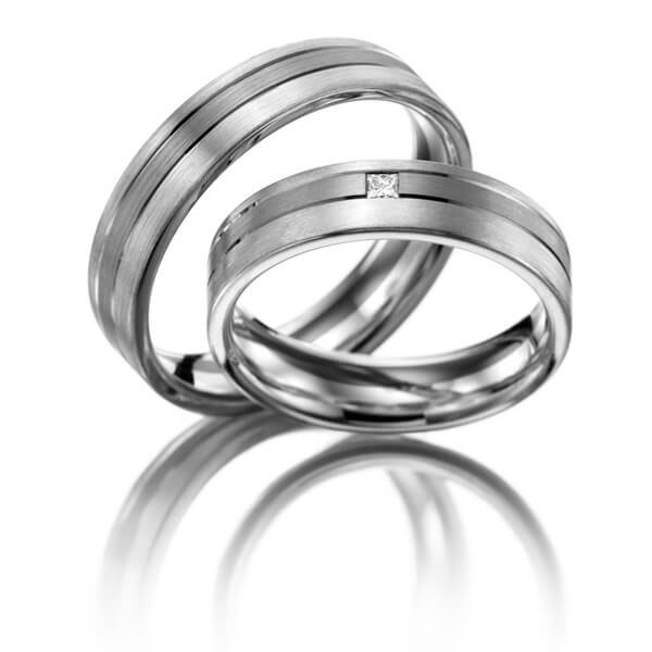Set Klassieke trouwringen in grijsgoud 14 kt. met in totaal 0,03 ct. Princess-Diamant tw,vs van Merii