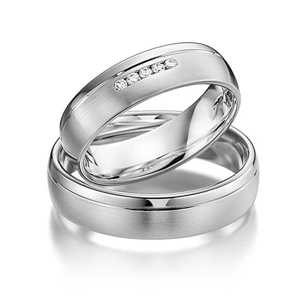 Set Klassieke trouwringen in grijsgoud 14 kt. met in totaal 0,05 ct. Briljant tw/si van acredo - S-1101-15