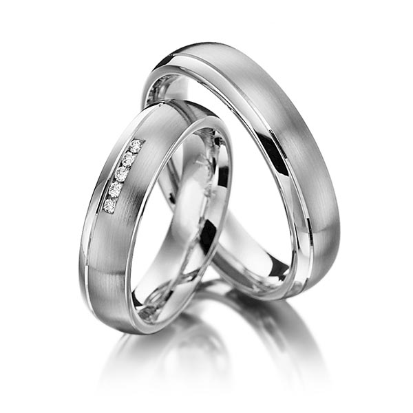 Set Klassieke trouwringen in grijsgoud 14 kt. met in totaal 0,05 ct. Briljant tw/si van Merii