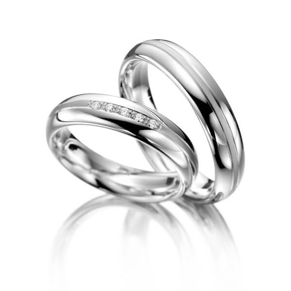 Set Klassieke trouwringen in grijsgoud 14 kt. met in totaal 0,05 ct. Briljant tw/si van Merii