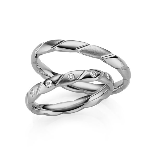 Set Klassieke trouwringen in grijsgoud 14 kt. met in totaal 0,075 ct. Briljant tw/si van Eternal Touch