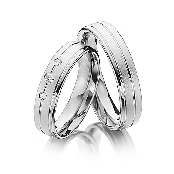 Set Klassieke trouwringen in grijsgoud 14 kt. met in totaal 0,08 ct. Briljant tw/si van Steinberg