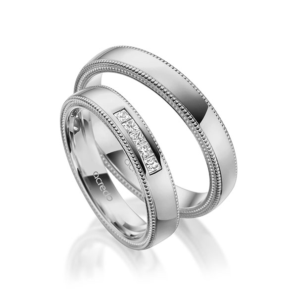 Set Klassieke trouwringen in grijsgoud 14 kt. met in totaal 0,15 ct. Princess-Diamant tw/si van acredo