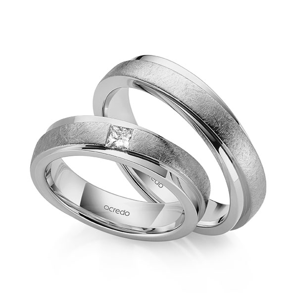 Set Klassieke trouwringen in grijsgoud 14 kt. met in totaal 0,15 ct. Princess-Diamant tw/si van acredo