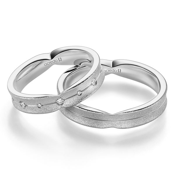 Set Klassieke trouwringen in grijsgoud 14 kt. met in totaal 0,175 ct. Briljant tw/si van acredo