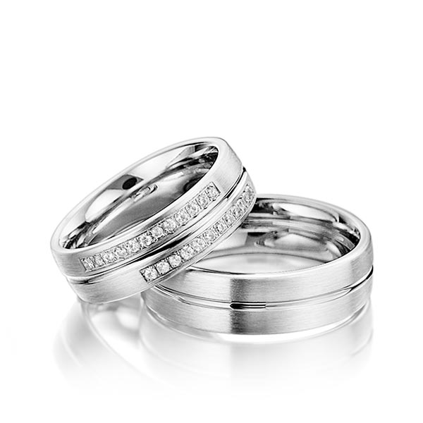 Set Klassieke trouwringen in grijsgoud 14 kt. met in totaal 0,192 ct. Briljant tw/si van Steinberg